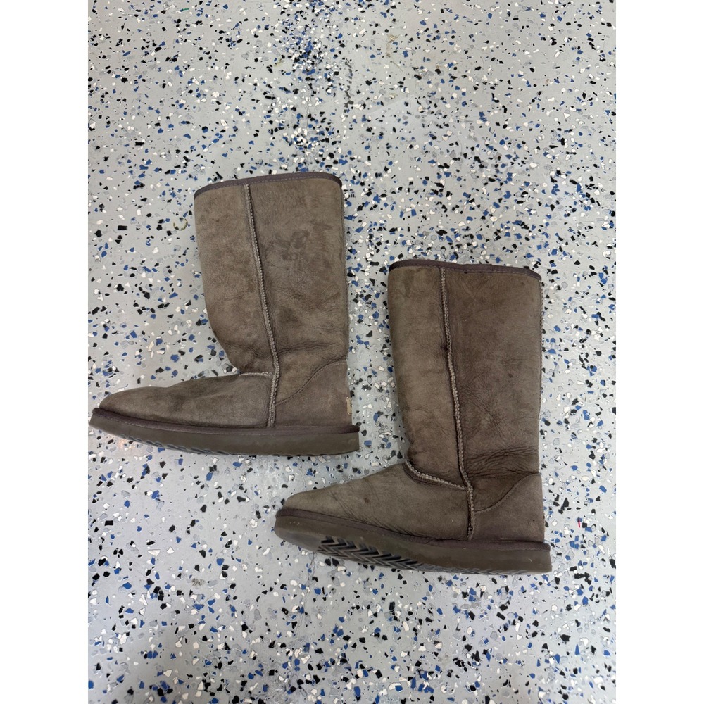 UGG Australia Classic Tall Boots Women's Size 7 Gray Suede Sheepskin Lined‎